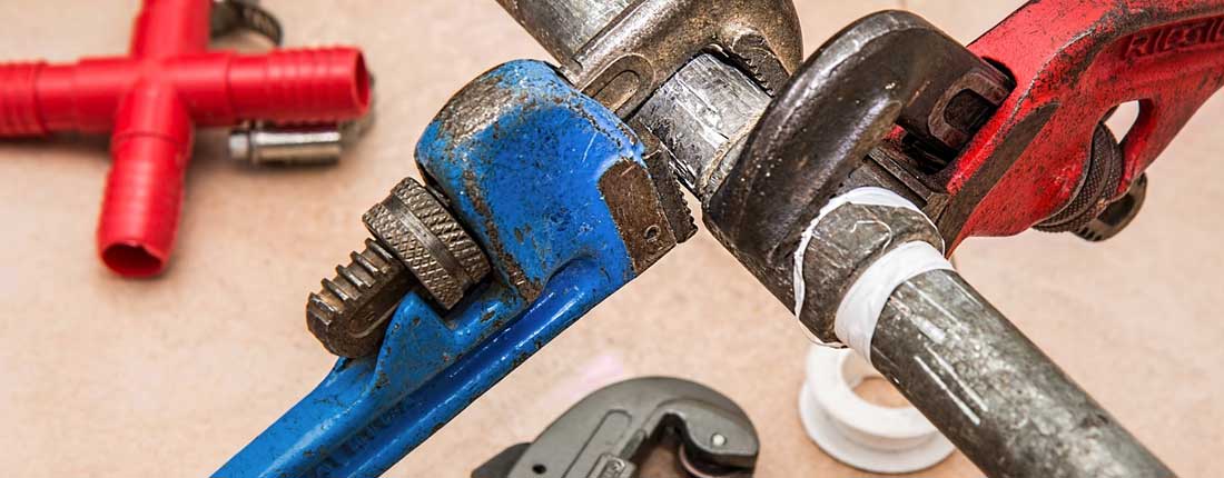 Gebrechen und Reparaturen